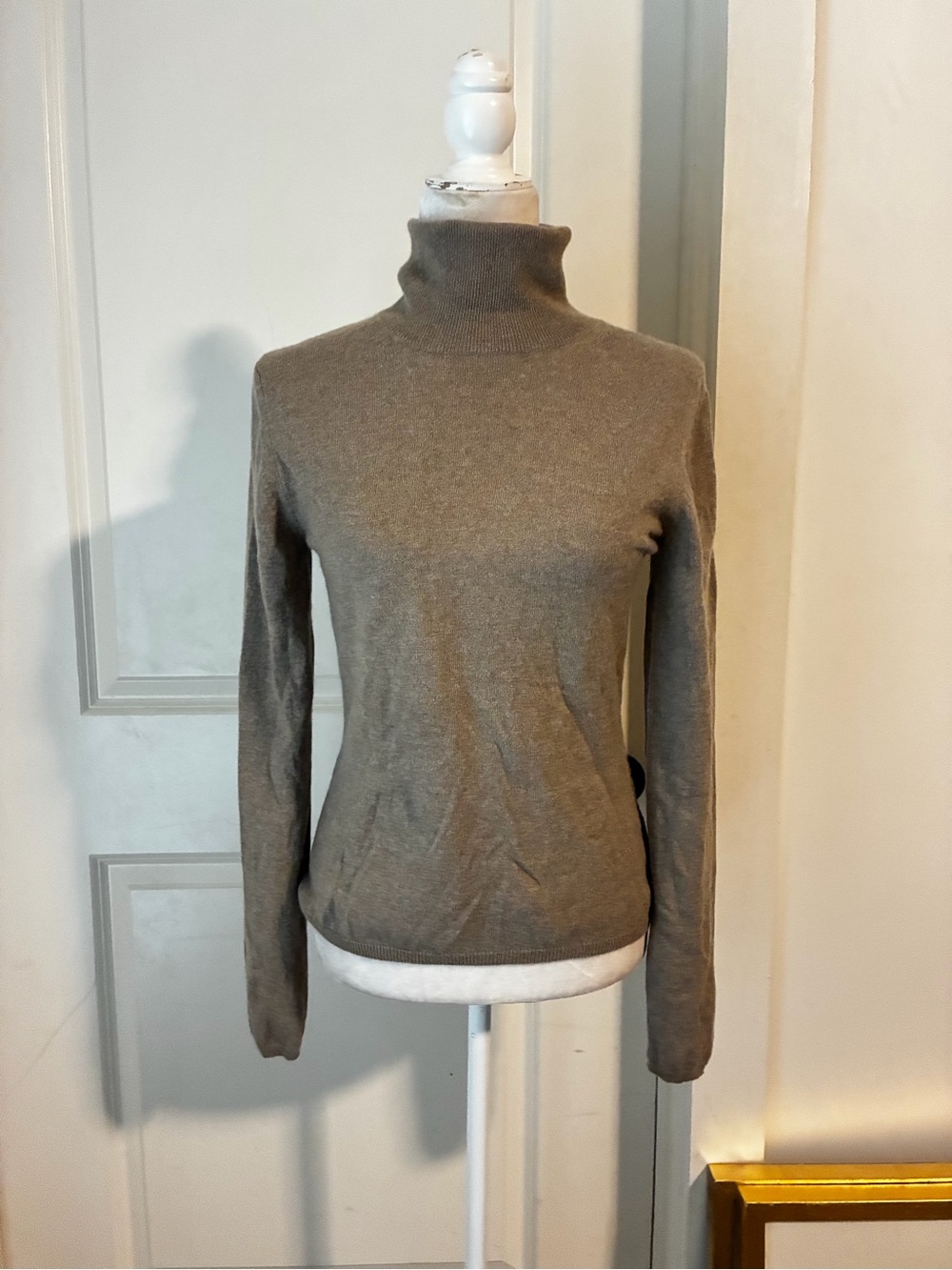 TSE 100% Pure Cashmere Turtleneck Sweater Size M